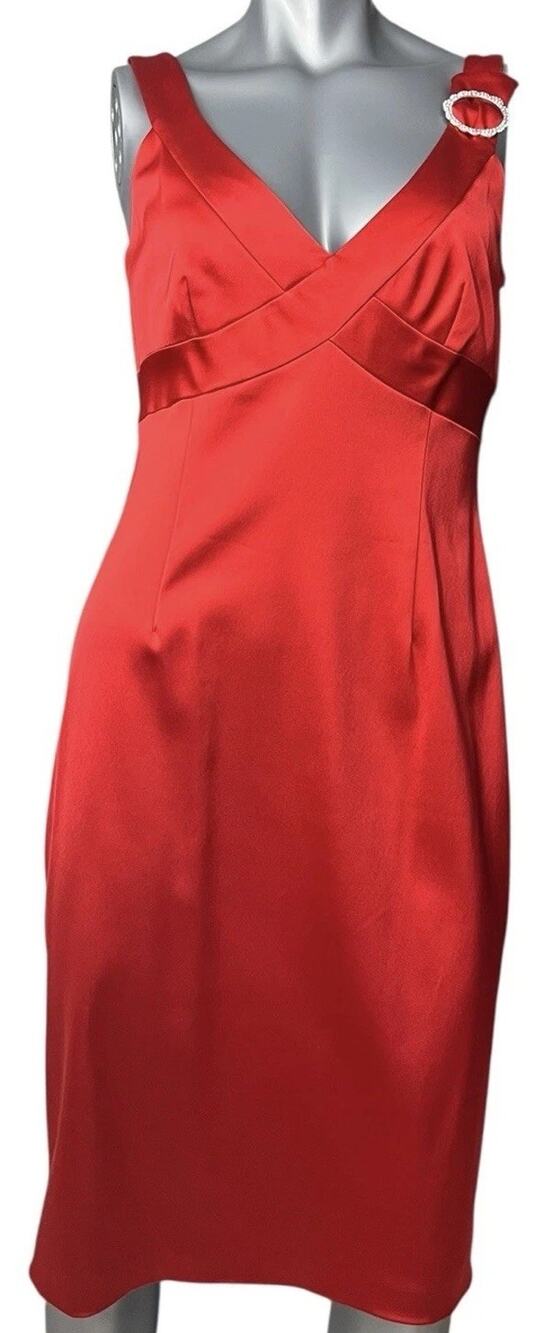 David Meister Dress Cocktail Sheath Red Sleeveless Satin 12 V-neck Brooch NWT